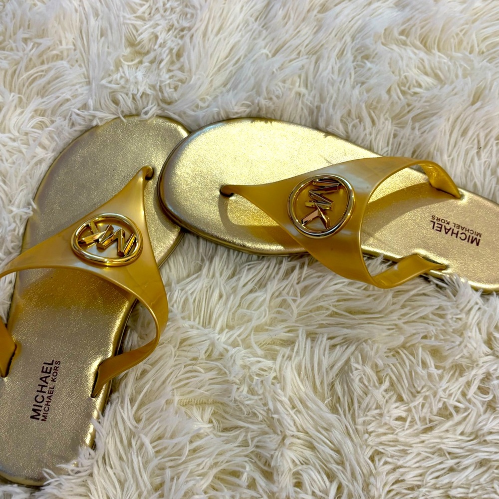 Michael Kors Metallic Gold Sandals/FlipFlops - Picture 1 of 3